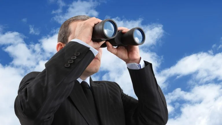 How to Spot Market Winners Early